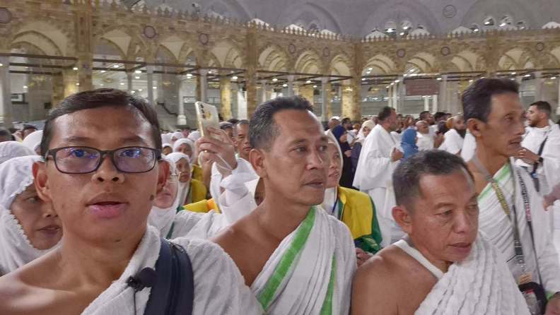 HAJI REGULER 2024 KLOTER 65 & 66 - Foto 350